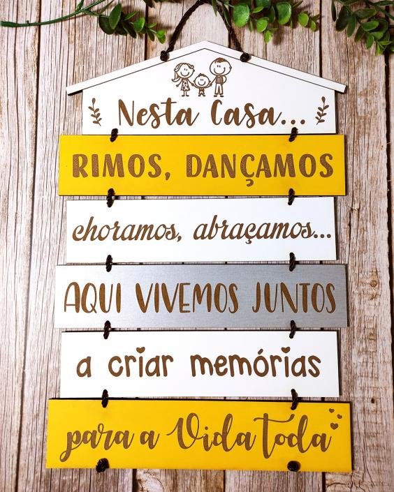 placa-familia-colorida-amarelo